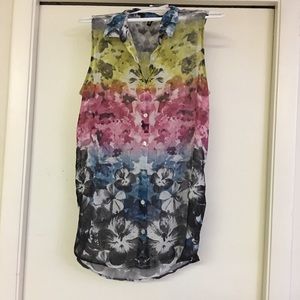 H&M sleeveless blouse with collar